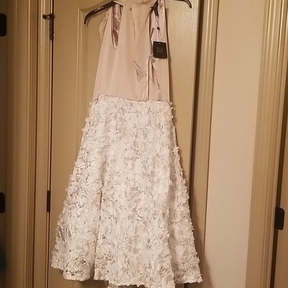 blue white wedding dress Unique and A Line Satin Embroidery Beaded Bri Black and White Color UK SIZE:5 Collection: TO BE DESIRED